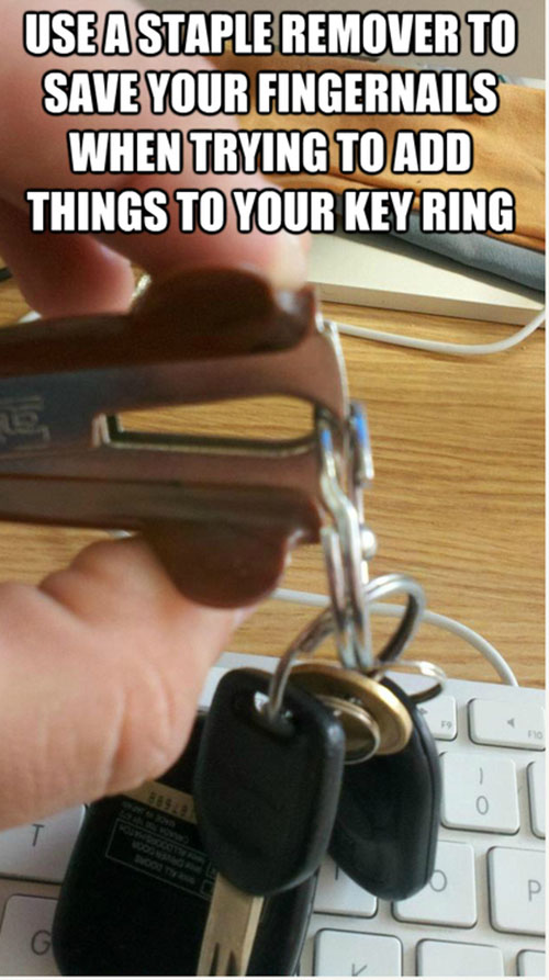 life-hack-cars-staple-remover-open-key-ring